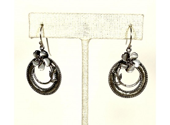 Sterling Silver Pierced Earrings W Mother Of Pearl Flower Hoops