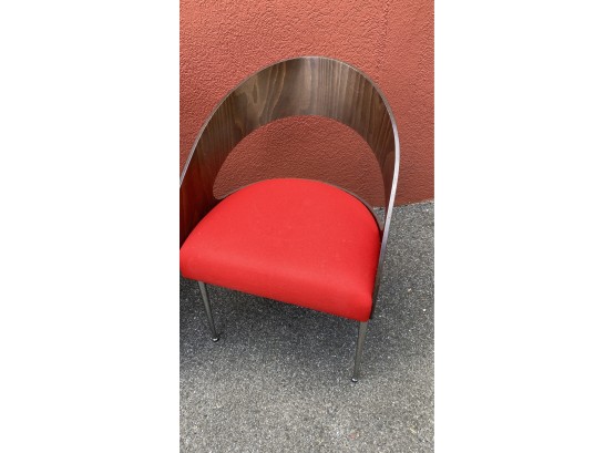 MCM Style ONE Chair - 21' X 24' X 32'