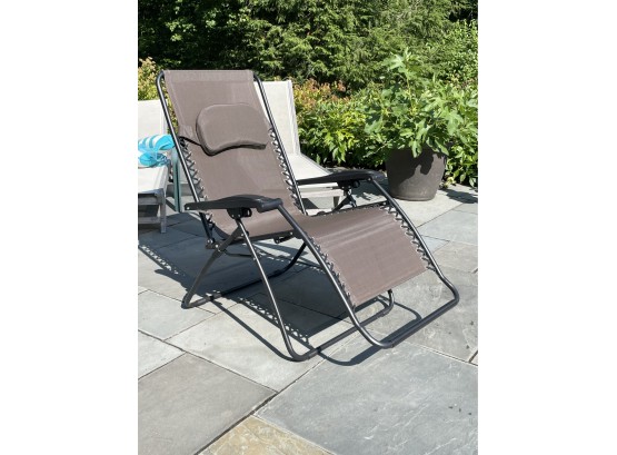 Outdoor Lounge Chair / Zero Gravity Chair