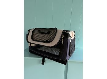 A Soft Side Pet Transport Case - Many Nice Features