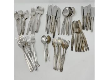 A Mid Century WFM Sterling Silver Flatware Service With 62 Pc - Tw 2208g