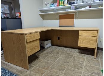 An L Shaped Desk - Laminate