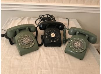 Throw Back Time! Set Of 3 Bell System Vintage Rotary Telephones