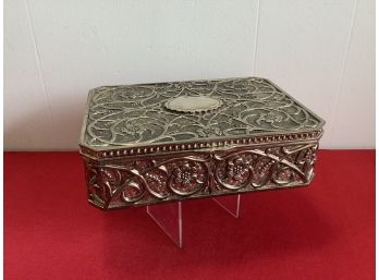 Vintage Beautiful Jewelry Box