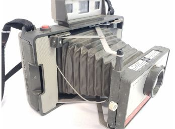 Antique Polaroid Automatic 220 Land Camera