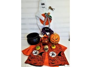 Ten Piece Halloween/fall  Home Decorations (Lot 2)