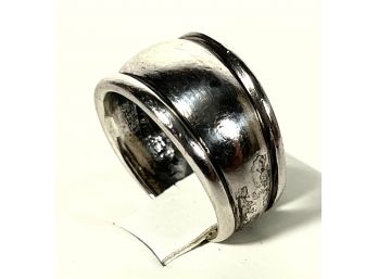 Contemporary 925 Sterling Silver Ladies Band Ring About Size 5