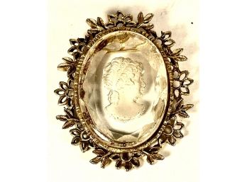 Vintage Gold Tone Brooch W Large Glass Cameo