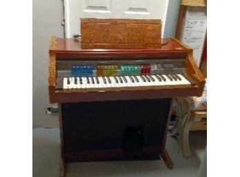 Lowery L-5 Electric Organ