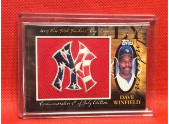 2009 Topps Dave Winfield Commemorative 4th Of July Edition Cap Logo Card 62/99