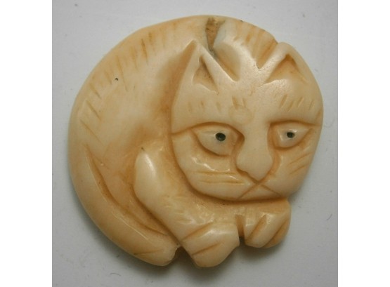 Carved Bone Figural Cat Purse String Pul