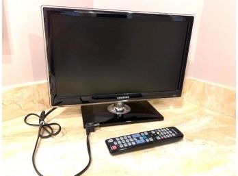 Samsung 19' TV With Remote