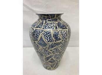 Vintage Chinese 'crazy' Art Deco Pattern Vase