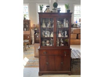 A Beautiful Antique Mohagony Finch Fine Furniture Cabinet