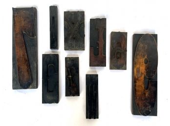 A Collection Of Large Late 18th-Early 19th Century Wood Printer's Type - 'D'