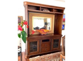 Reba Furniture Two-Piece Sideboard And Hutch