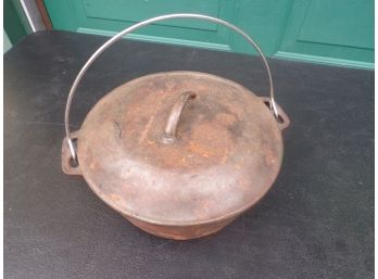 Cast Iron Metal Pot With Lid Classic