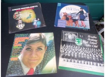 Lot Of  4 Women's Artists LP Records