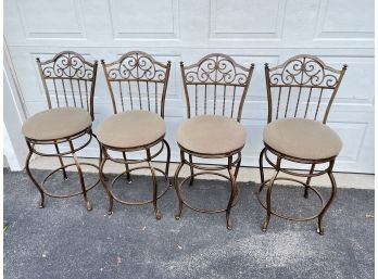 Set Of 4 Swivel Chairs With Metal Frames