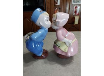 Adorable Ceramic Kissing Kids