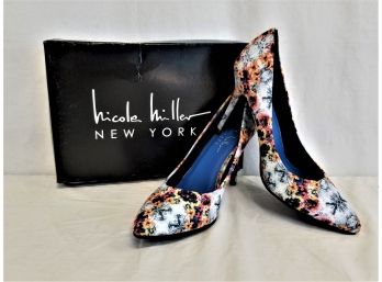 NEW Beautiful Women's Nicole Miller New York 'Tropical' Canvas High Heel Pumps Size 9 Lot 1