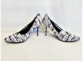 NEW Nicole Miller Tropical Canvas Pumps Pointy Toe High Heels  'On Clouds' Size 9