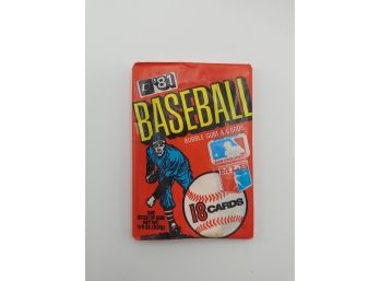 Vintage 1981 Don Russ Baseball 2 Wax Packs Collectible Card