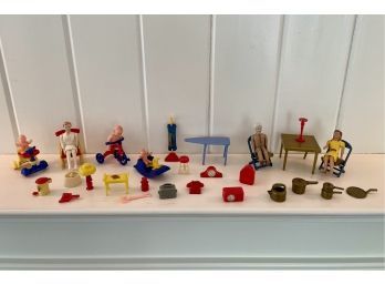 Collection Of Mostly Renwal Vintage Plastic Dollhouse Furniture