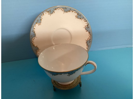 Vintage Royal Doulton English Bone China Marlborough Teacup And Saucer