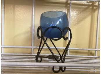 Colonial Blue Candle Holder In Black Metal Stand
