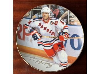 An NHL Official Collectors Plate - Mark Messier - 1996 - Signed And Numbered