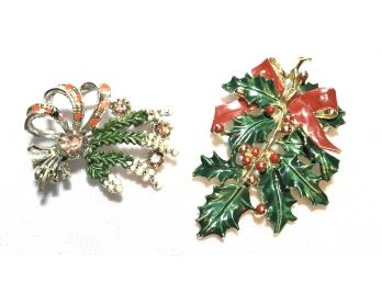 Pairing Of Vintage Christmas Brooches