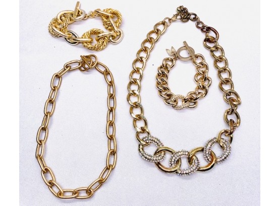 4 Goldtone Link Pieces Of Jewelry