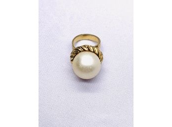The Most Epic Vintage Faux Pearl Cocktail Ring Ever