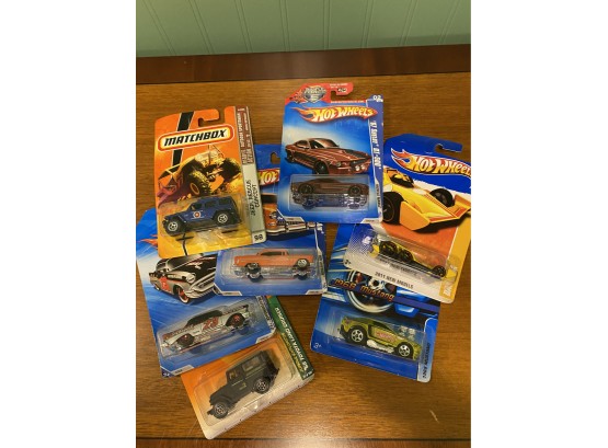 Lot 4 Of New In The Package Hot Wheels / Matchbox Cars