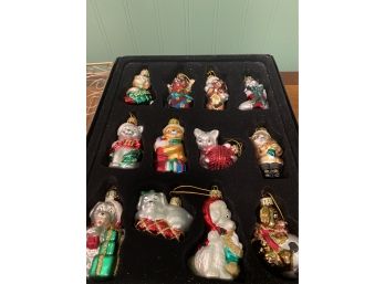 Vintage Very Hard To Find Set Of Cat And Dog Glass Christmas Ornaments In Display Case