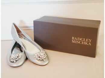 Badgley Mischka Ladies Bianca Silver Ballerina Flats With Box & Extra Rhinestones - Size 9