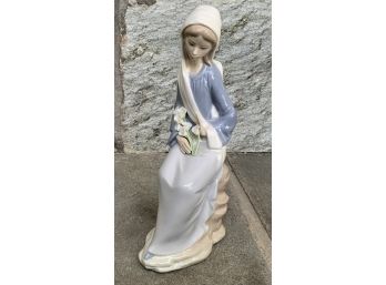 Lladro Figurine #4972 ~ Girl With Lilies ~
