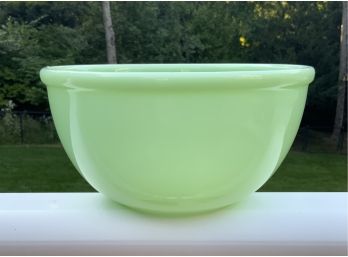 Vintage Fire-King Jadeite 7 1/8 Inch Glass Mixing Bowl ~ Rolled Rim ~