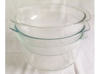3 Vintage Pyrex Mixing Bowls With Handles - One Hard To Find Size 3 Quarts.