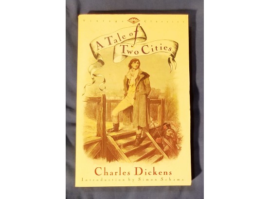 Dickens, Charles, A Tale Of Two Cities, Vintage Classics, 1990