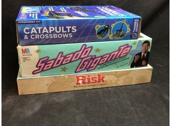 Game Lot- Risk, Catapults And Crossbows, And Sabado Gigante