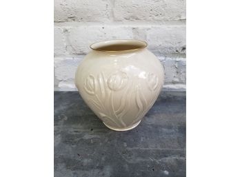 Lenox Tulip Vase With Gold Rim