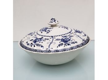Indies Pattern Serving Bowl With Lid By The Johnson Brothers Of England