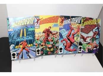 Marvel - 4 Comic Consecutive Daredevil Run #208-211 - 1984