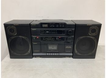 Vintage Sony Portable Boom Box Radio / CD / Cassette