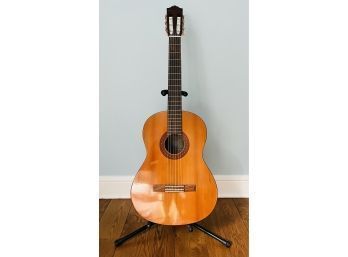 Yamaha C-40 Guitar  (LOC W2)