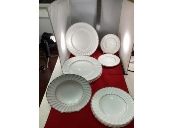 Large Group Of Royal Daulton England Adrian Pattern 3 Bread Plates 4 Bowls 5 Dinner Plates Clean