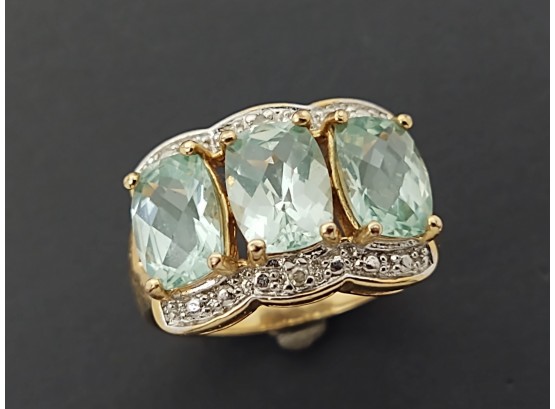 BEAUTIFUL MODERN GOLD OVER STERLING SILVER BLUE TOPAZ & CZ RING SIZE 6 1/2