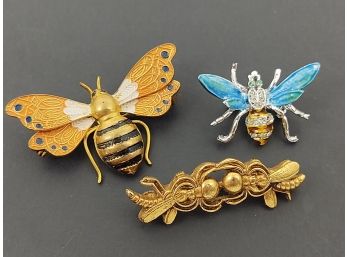 GROUP OF (3) VINTAGE BEE BROOCHES / PINS